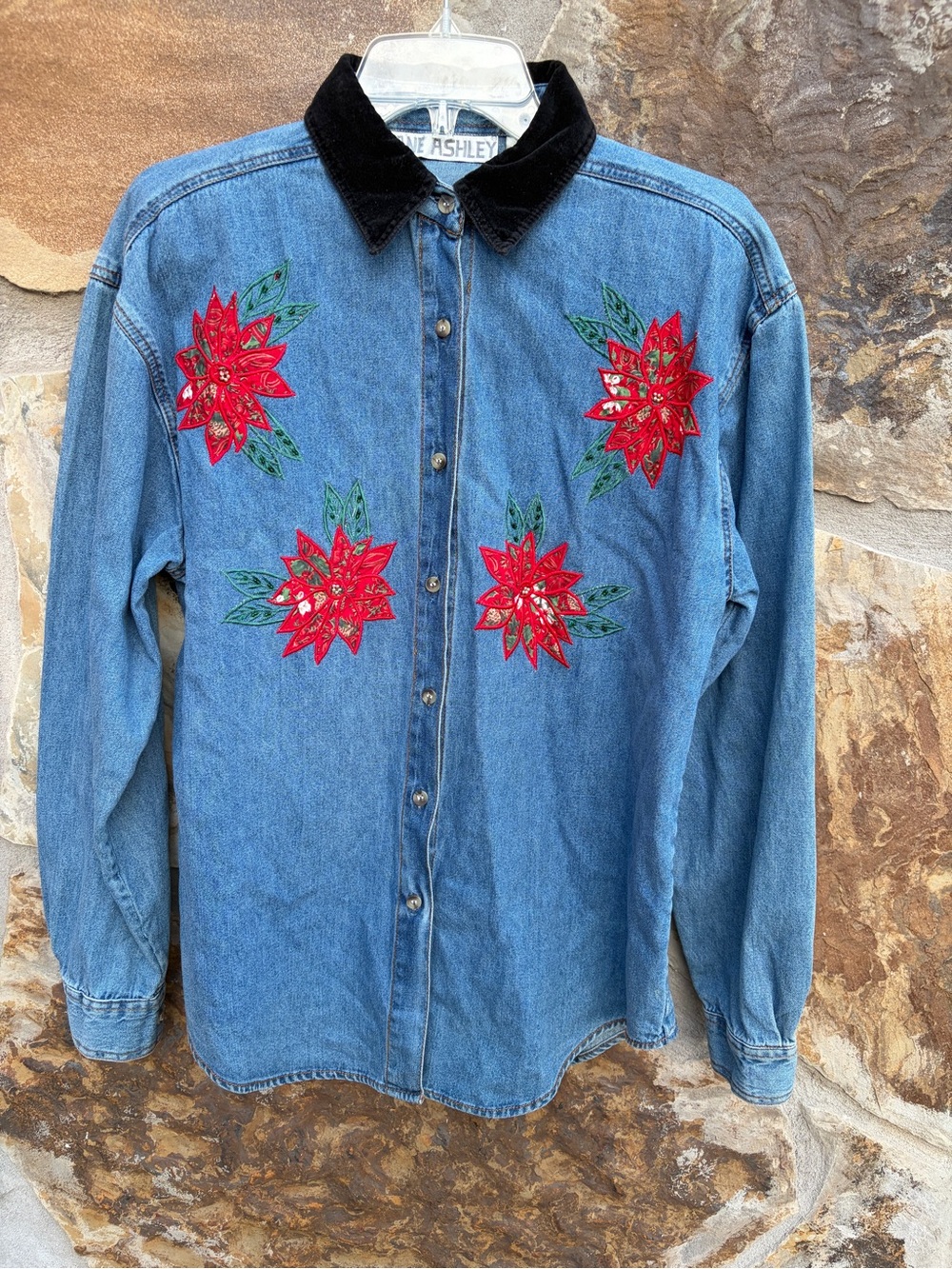 Vintage 90s Jane Ashley Denim Button-down Christmas Shirt Poinsettias Embroidery
